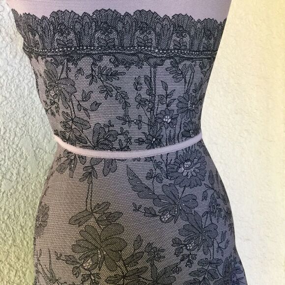 BCBG Maxazria Short‎ Sleeve Dress Nude/Black XS - Picture 3 of 7